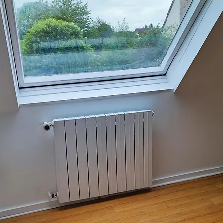 A Louer Dans Maison A 77500 منزل للإقامة